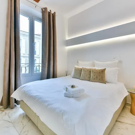 Alba Antibes Street, By Welcome To * 戛纳